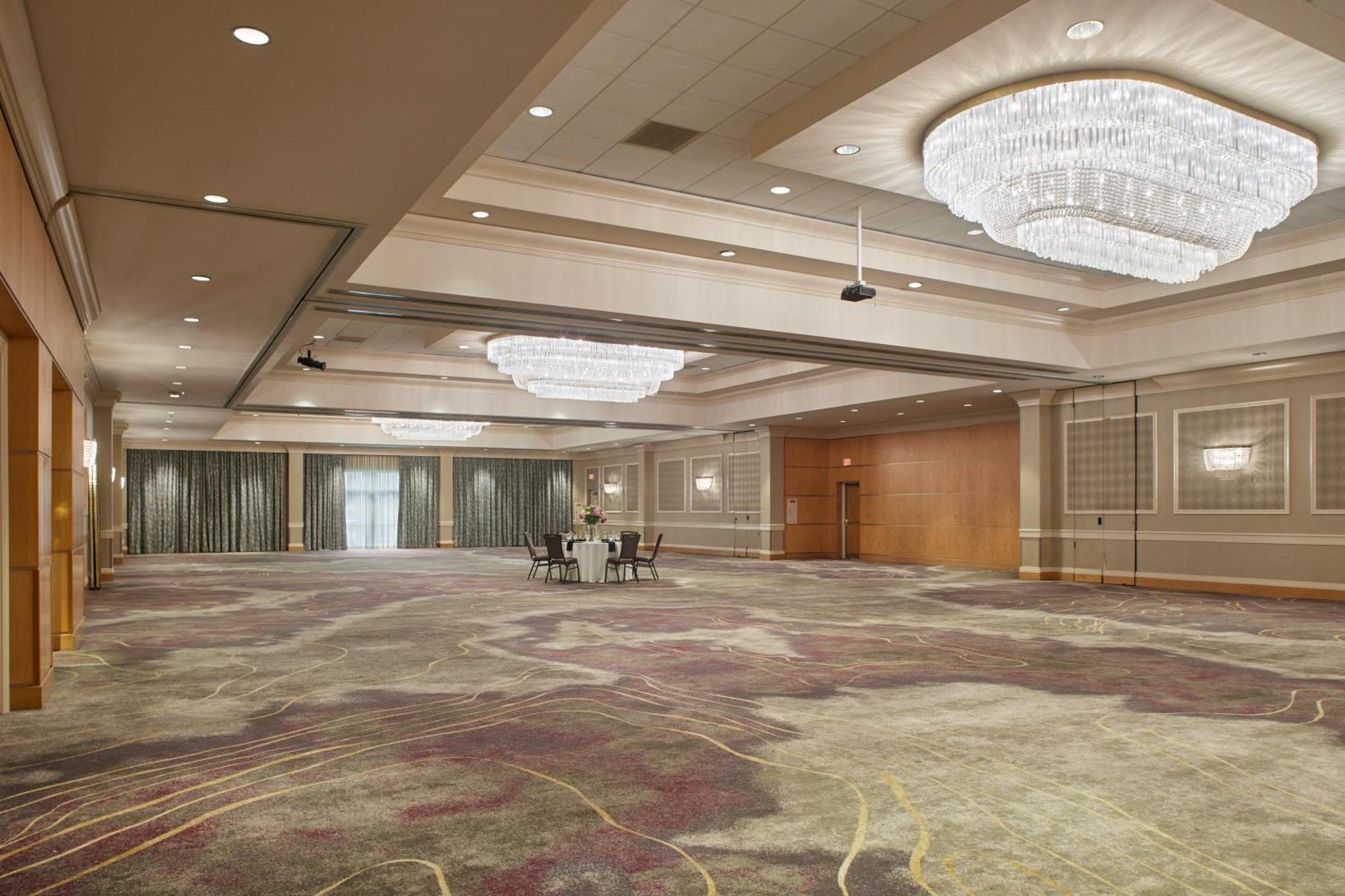 Doubletree By Hilton Akron Fairlawn Exterior foto