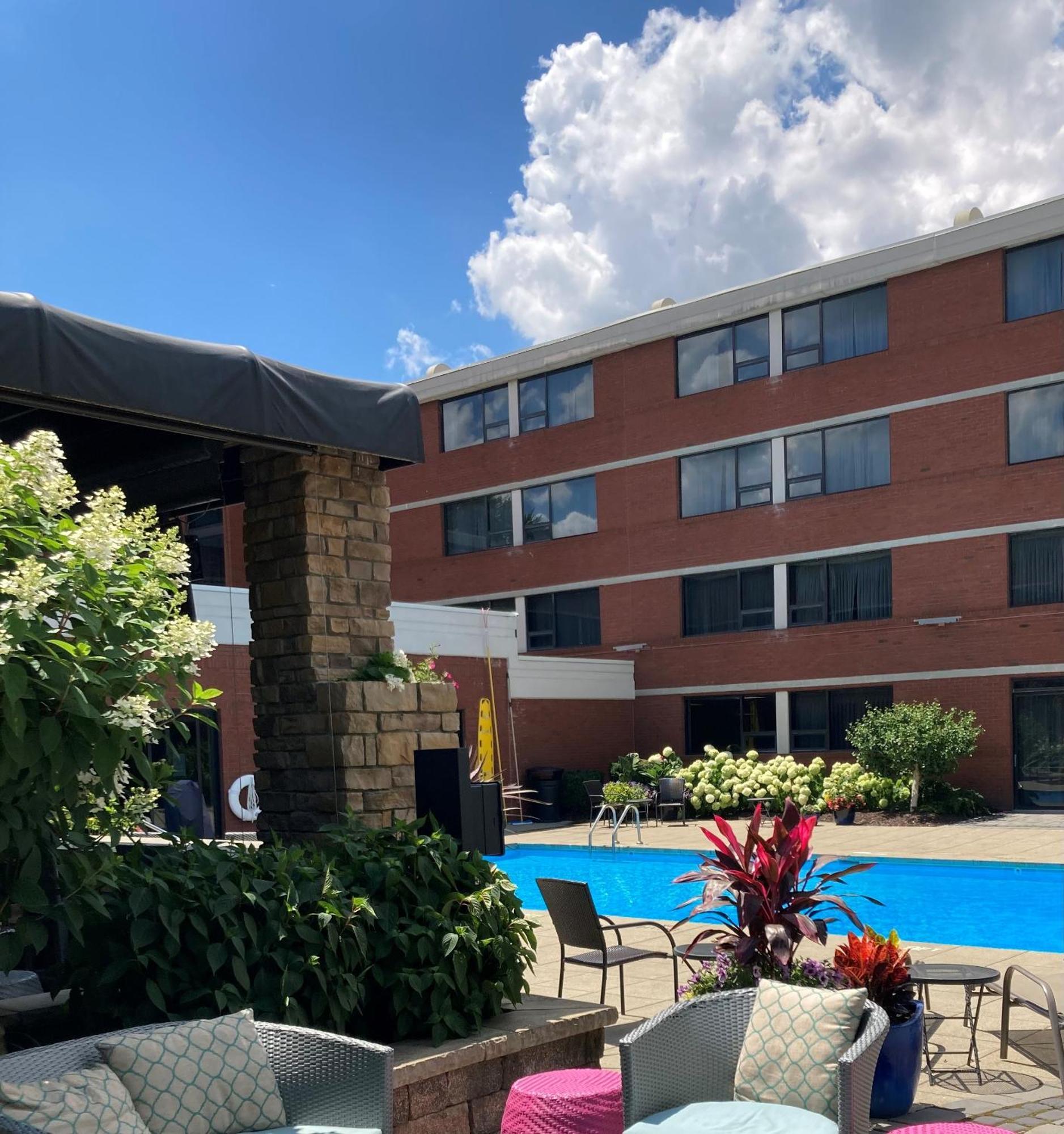 Doubletree By Hilton Akron Fairlawn Exterior foto