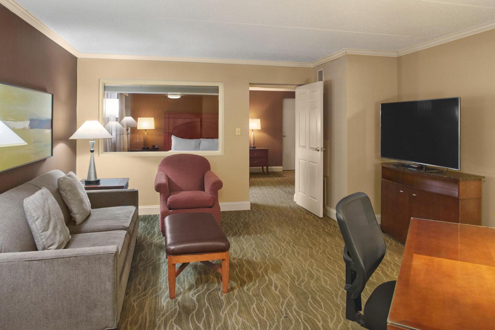 Doubletree By Hilton Akron Fairlawn Exterior foto