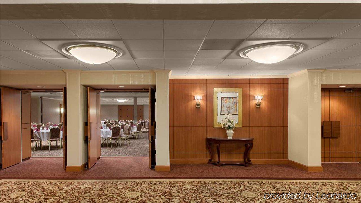 Doubletree By Hilton Akron Fairlawn Interior foto