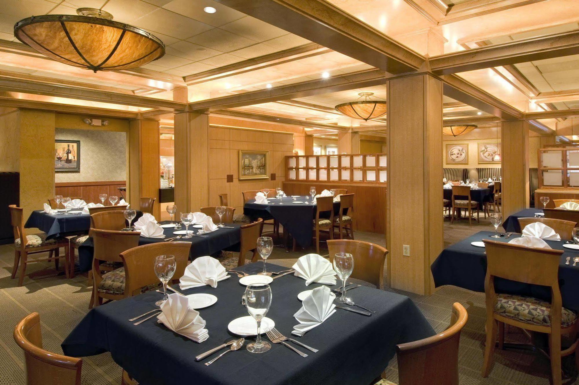 Doubletree By Hilton Akron Fairlawn Restaurante foto
